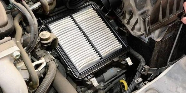 只會開車卻不懂車，快學點汽車保養常識-第5張圖片-鄭州市冠恒貿易有限公司【官方網站】-車用潤滑油服務專家